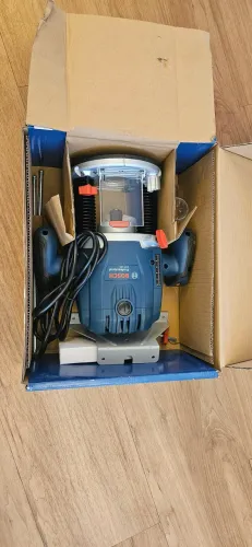 Tupia de Coluna Bosch GOF 130 Professional (220V)