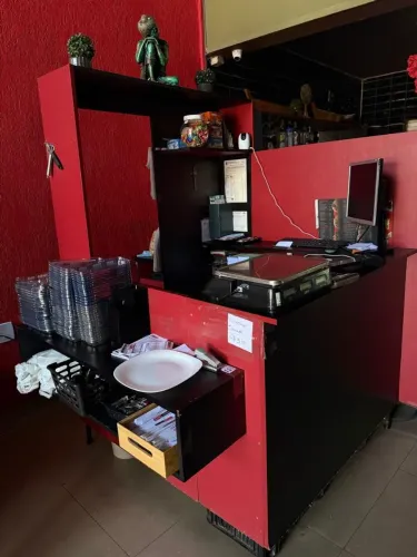 " Balcão comercial " no MDf 18 mm filetado "