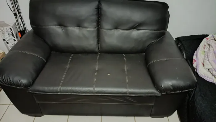Vendo jogo de sofá 2 e 3 lugares