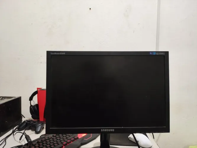 Monitor Samsung 75HZ 19'21 polegadas