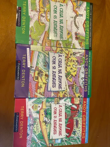3 livros da coleção Casa na Árvore 