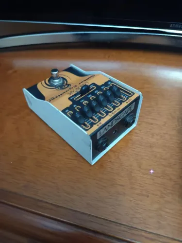 vendo pedal landscape guitar equalizer geq bem conservado ,apenas com o knob 80k faltando