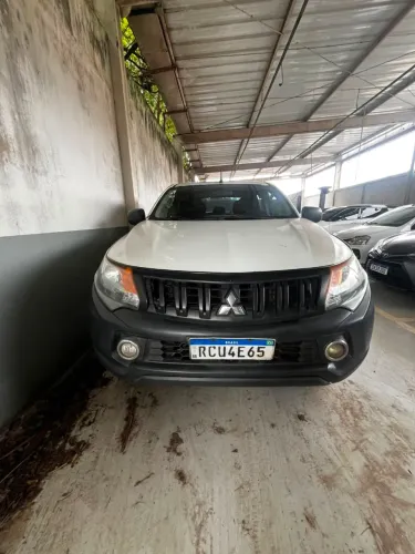 Mitsubishi L200 Triton Sport GLS 2.4 CD Diesel Aut. 2021