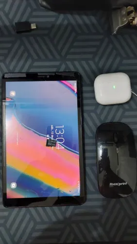 Tablet Galaxy Tab A 32GB + Cartão de Memória 64gb + Mouse + Fone Bluetooth 