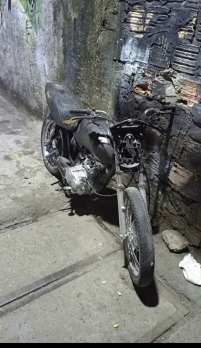 Moto a venda