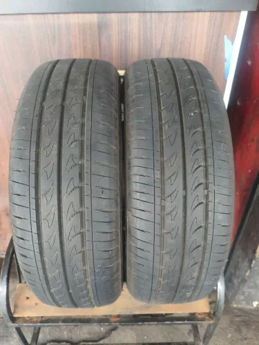 PAR DE PNEUS 165/60 R14 ADERENZA SEMI NOVO