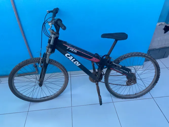 Caloi TRS Preta - Andando - Para Uso ou Reforma (aro 26)