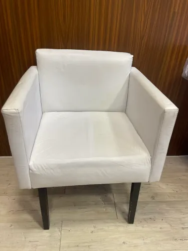 2 Poltronas Brancas