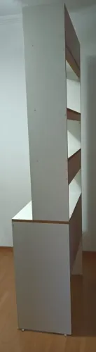 Mesa de Computador com Prateleiras em MDF - Usada