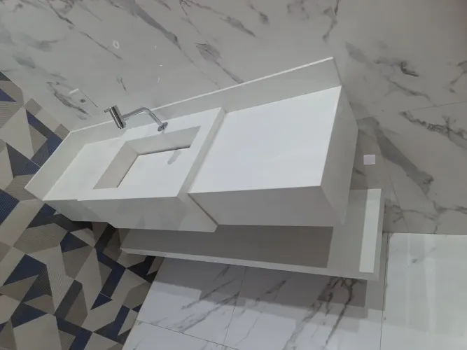 Pias de banheiro em porcelanato