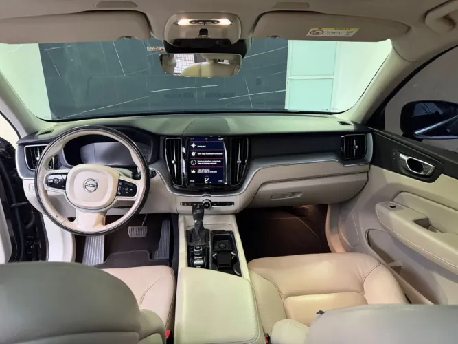 Volvo XC 60 T-5 Momentum 2.0 254cv AWD 5P 2018