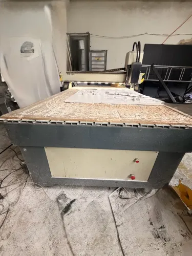 Router CNC profissional 