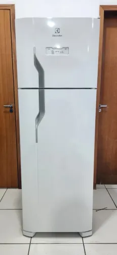 Geladeira Eletrolux Frost Free - DFN39 - Conserto ou Peças