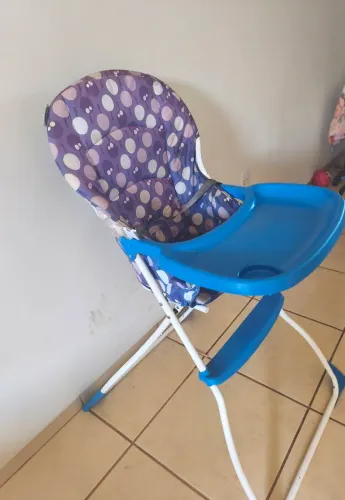 Cadeirinha alimentação para bebê.