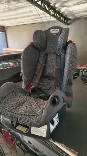 Cadeirinha criança buguiroto