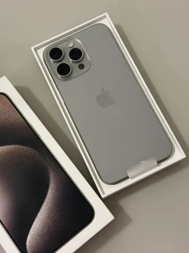 iPhone 15 Pro Max - 256gb