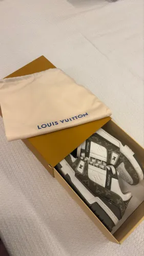 LV TRAINER - 38