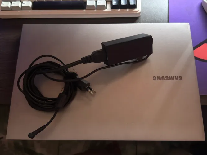 NOTEBOOK SAMSUNG 4GB RAM I3 10° GERAÇÃO SSD 220GB