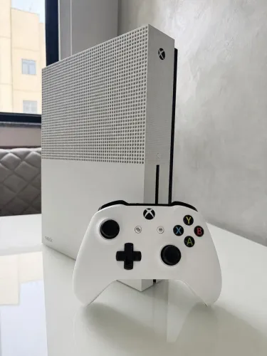 Xbox One S