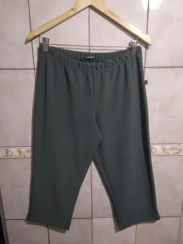 Calça feminina Rochinha