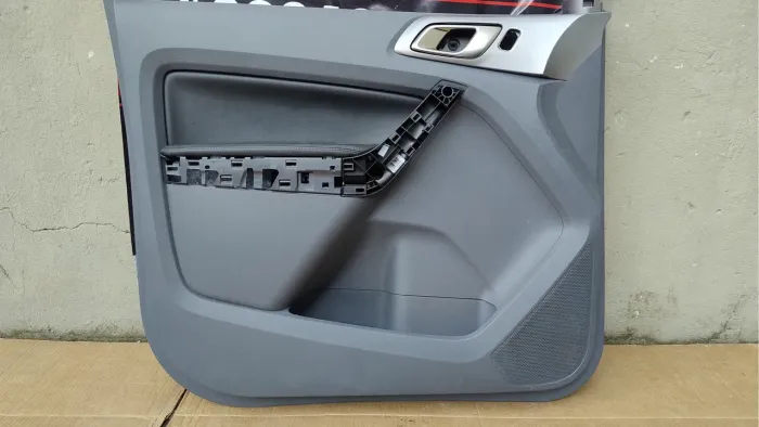 Forro de porta dianteira Interna Ford ranger 2016 a 2020 genuína