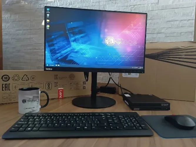 Desktop Lenovo Thinkcentre Tiny | Monitor ThinVision T22 IPS | Teclado e Mouse sem fio Le
