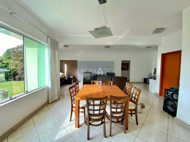Casas com 3 quartos sendo 1 suíte com 2 vagas em condomínio Nossa Fazenda em Esmeraldas.