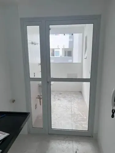 Porta área de serviço ou cozinha