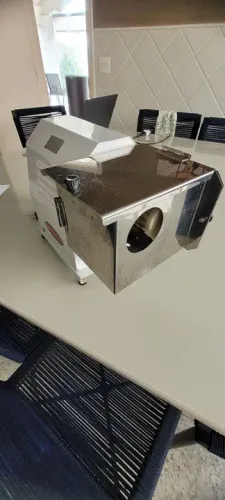 Máquina de Ralar Milho mandioca etc B m04 . watsap *