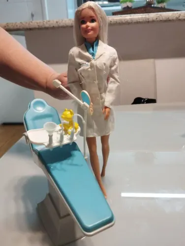 Boneca Barbie Dentista 90's