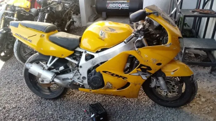Sucata de moto para venda de peças Honda Cbr900 1998