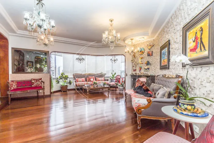 TRIPLE À VENDA - MOEMA INDIOS, 450m², 4 SUÍTES e 4 VAGAS
