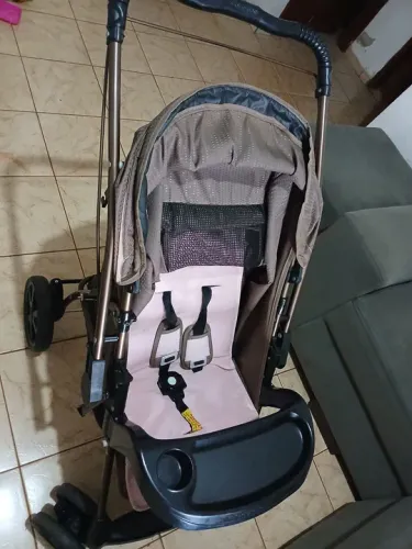 Carrinho de Bebê Galzerano e Bebê Conforto"Menina"