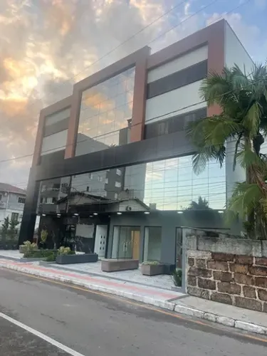 Alugo Salas (3 salas disponíveis)