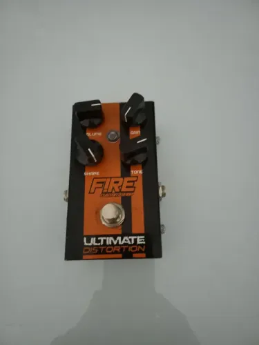 Oportunidade ,pedal distortion, ultimate fire