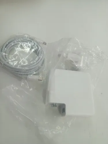 Fonte para Mac 87w tipo c as duas pontas
