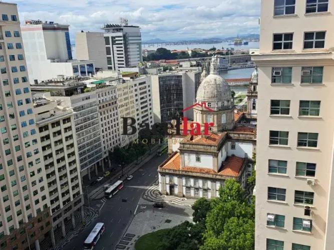 Andar corrido, Salas, Auditório, 2 Copas e 1Coz. Centro