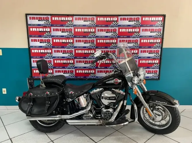 Softail Heritage Classic 2017, 20.500km, $69.900 S/TROCAS