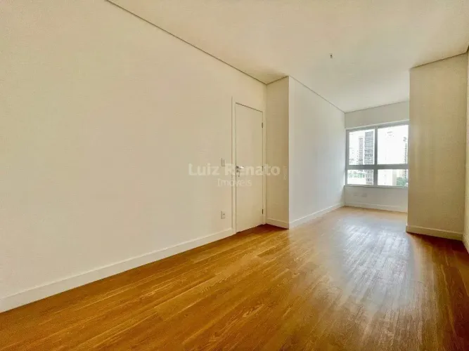 Apartamento à venda no bairro Lourdes