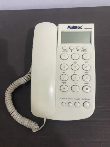 Aparelho telefone antigo