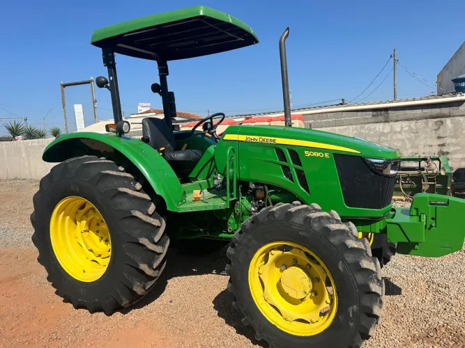 Locação de Trator para Serviços Agrícolas - Esmeraldas/MG