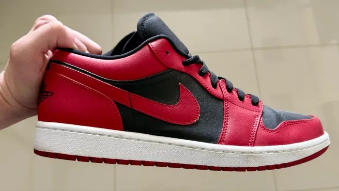 Tênis Air Jordan 1 Low Reverse Bred (Vermelho e Preto)