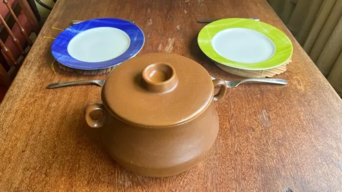 Panela de(tipo de barro) cerâmica ( argentina )
