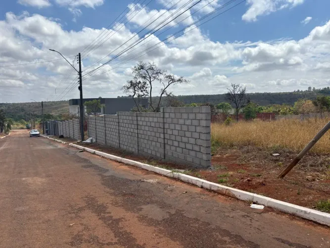 Lote Condomínio Mansões Entre Lagos