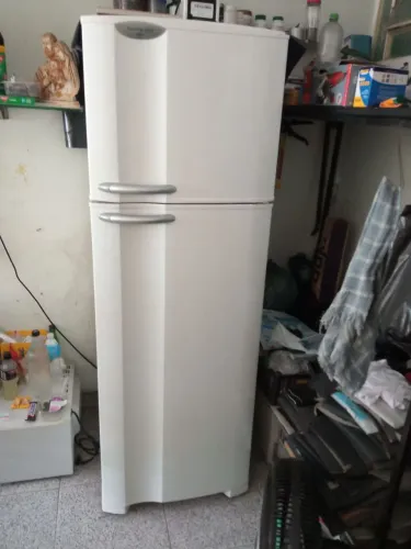 Geladeira Eletrolux Frost Free df37