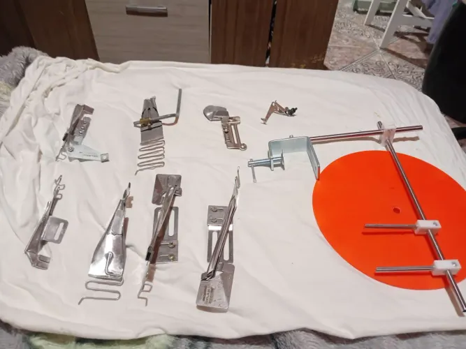 9 Aparelhos de máquina de costura