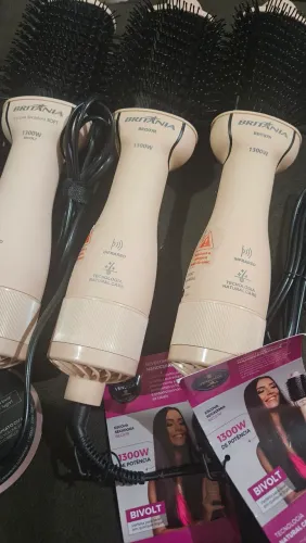 Escova Secadora de Cabelos Britânia 4 em 1 BEC07R Bivolt