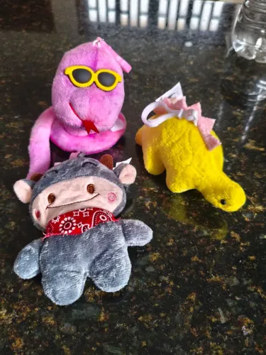 Chaveiros de pelúcia 
