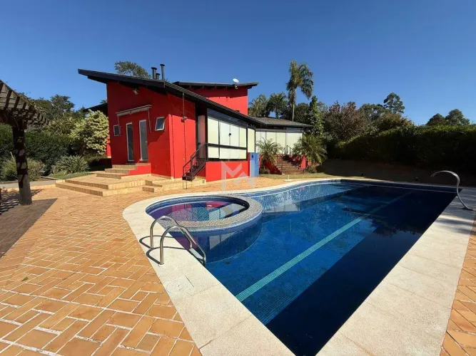 Casa MOBILIADA à venda no Condomínio Vale da Santa Fé em Vinhedo - SP
