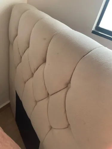 Cabeceira de Cama Estofada Bege